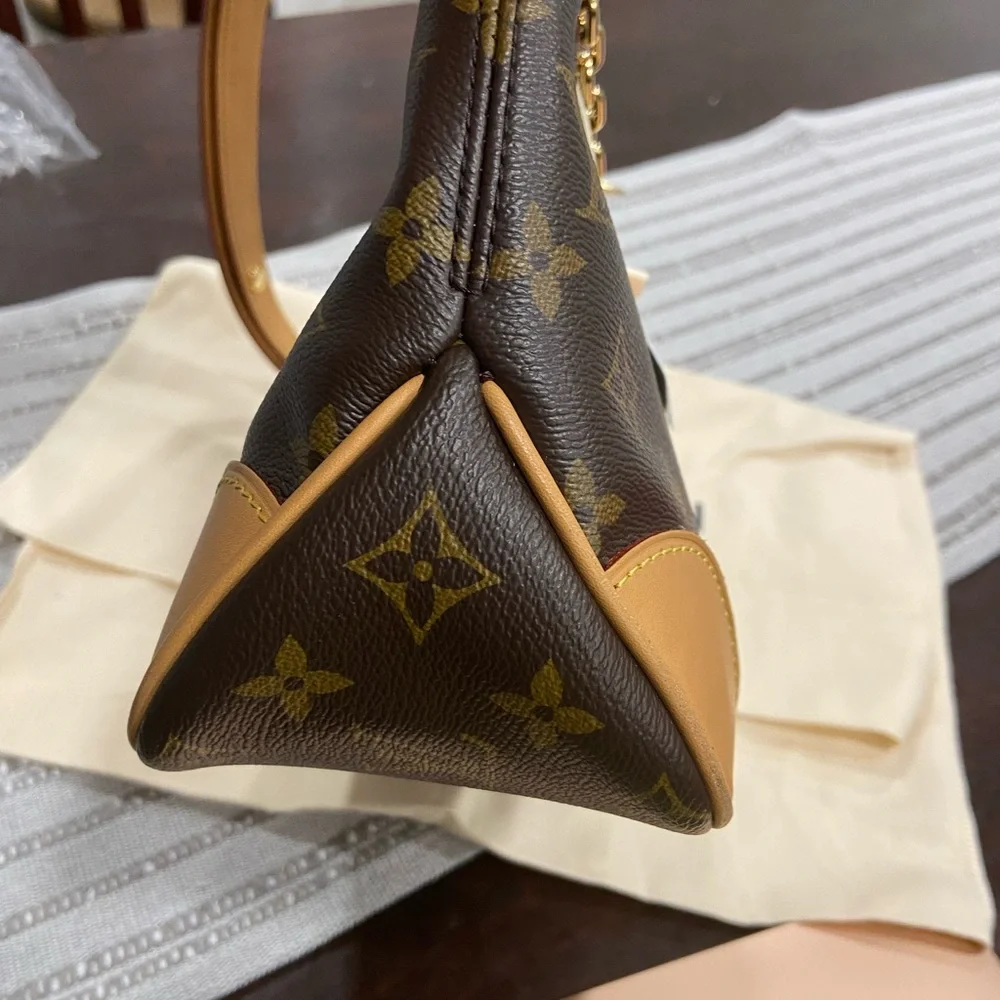 Louis Vuitton Boulogne - Picture 3 of 15